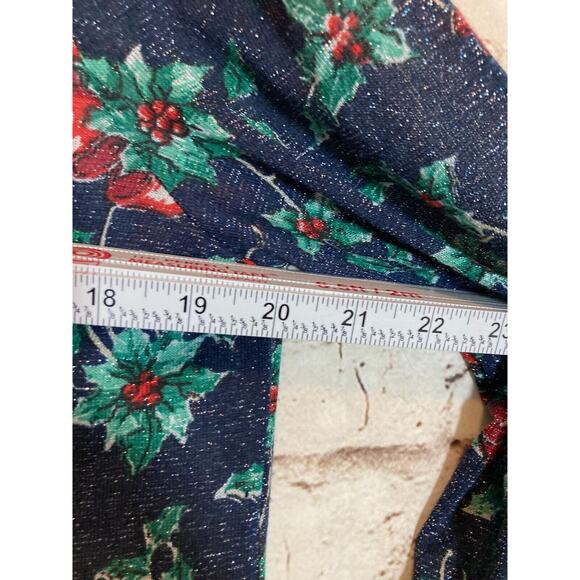 Kim Rogers Popover Top Womens Medium Glitter Holly Christmas Print Roll Tab - Picture 8 of 13